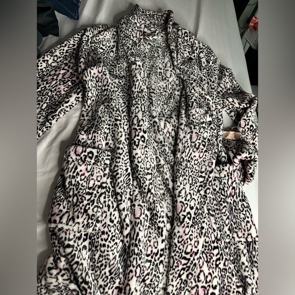animal print robe - Picture 1 of 1